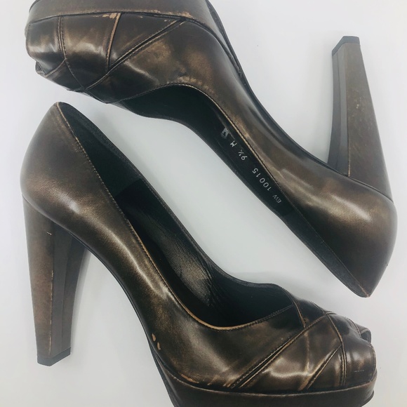 Khaki Brown Stuart Weitzman Peep Toe Shoe - Picture 4 of 7